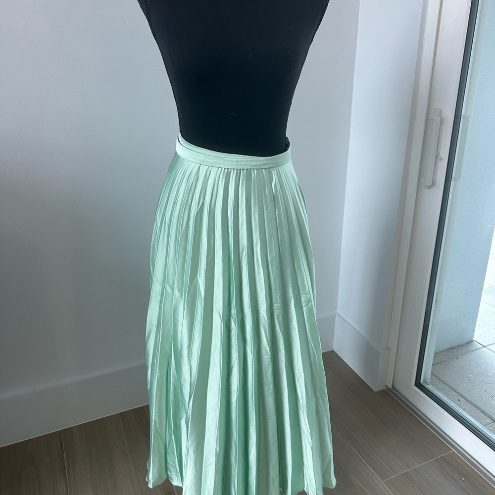 Mint pleat perfection perfect for cocktails and girls night out